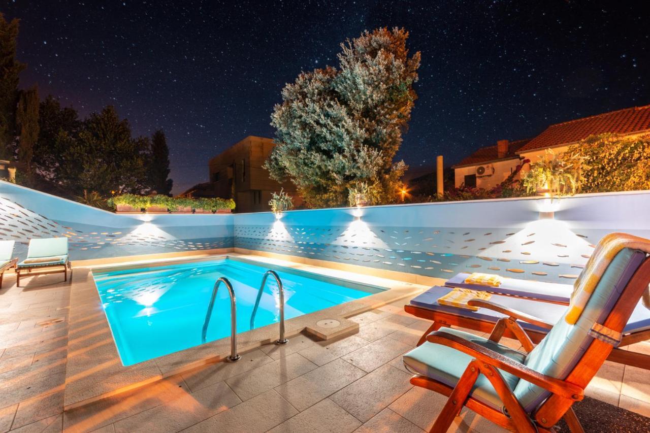 Apartments Villa Camellia - Adults Only Supetar Εξωτερικό φωτογραφία