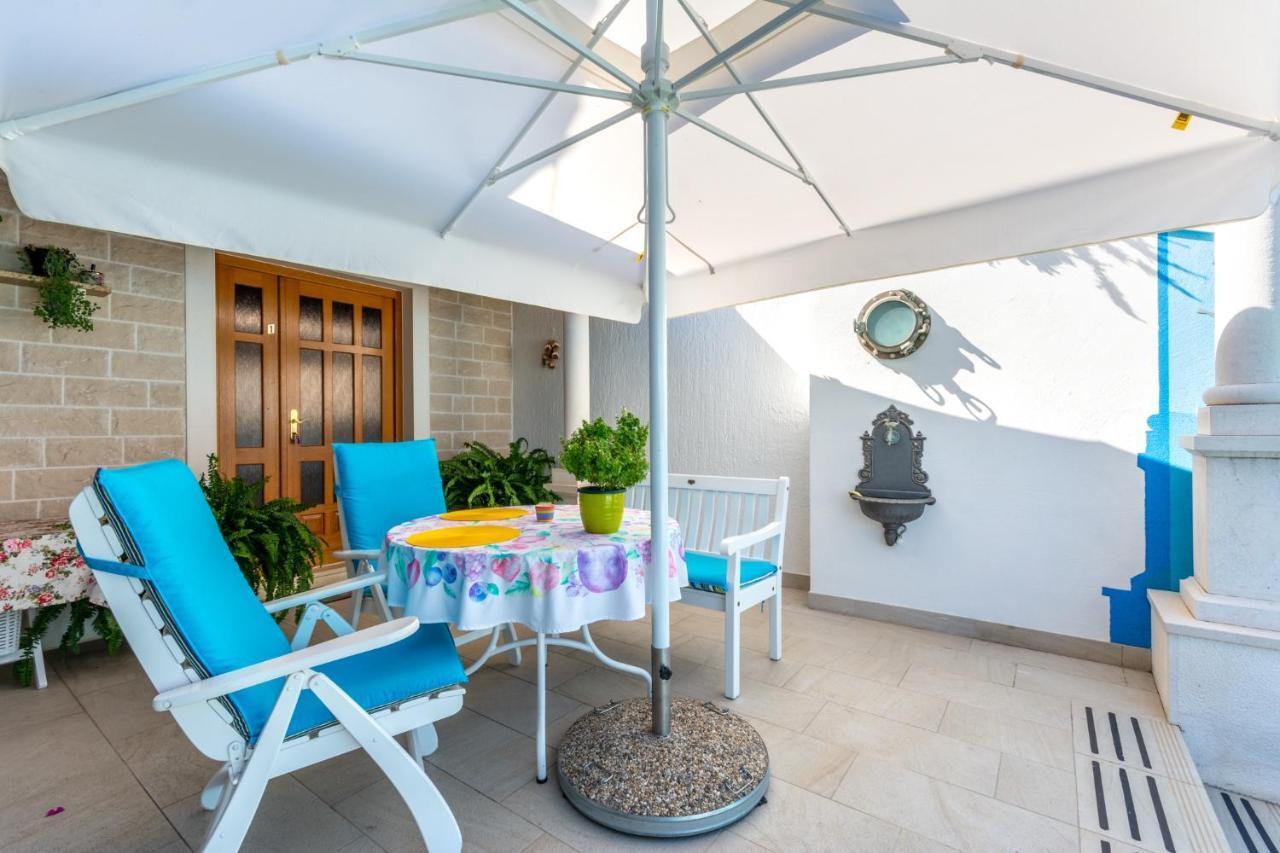 Apartments Villa Camellia - Adults Only Supetar Εξωτερικό φωτογραφία
