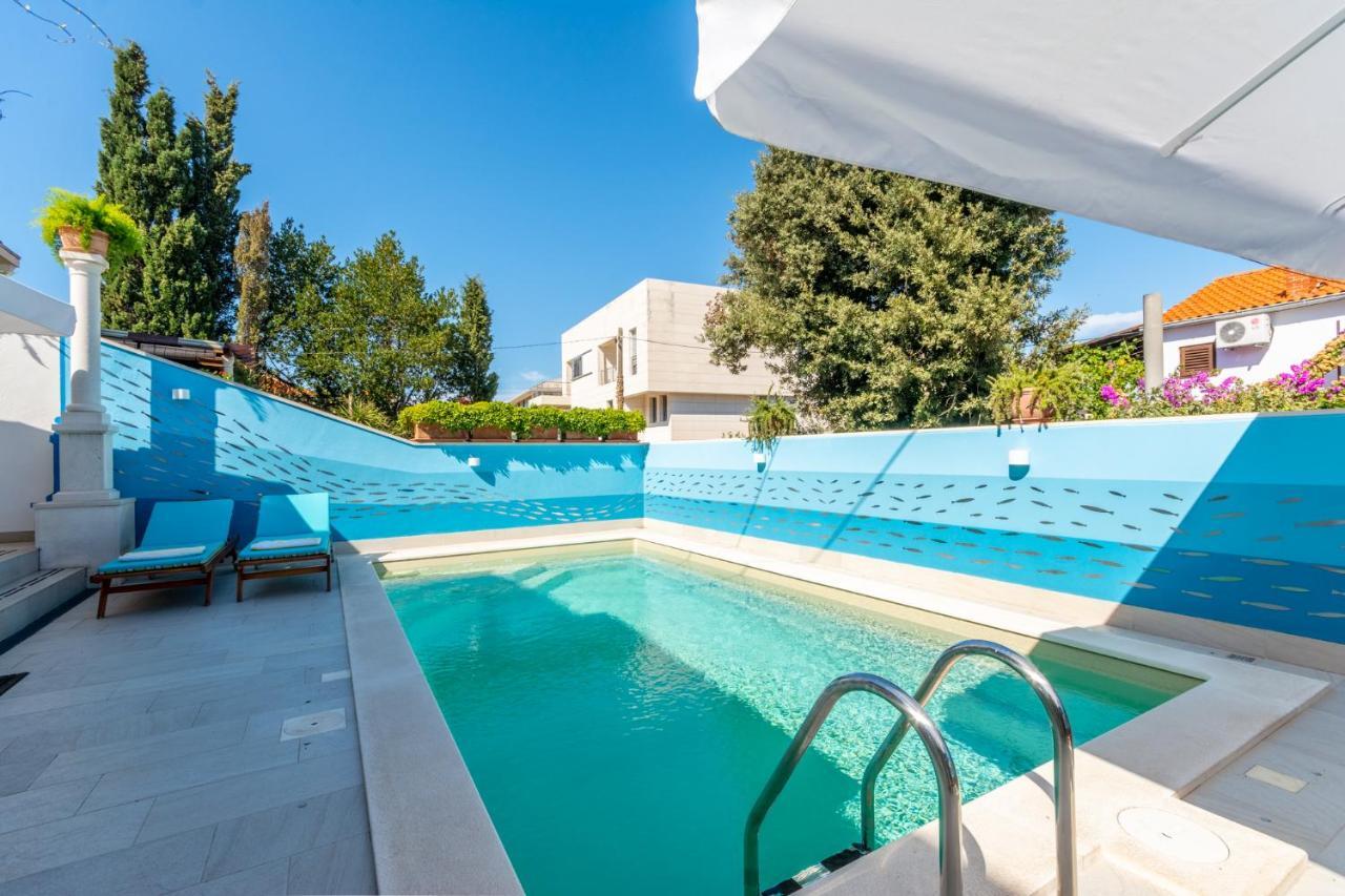Apartments Villa Camellia - Adults Only Supetar Εξωτερικό φωτογραφία